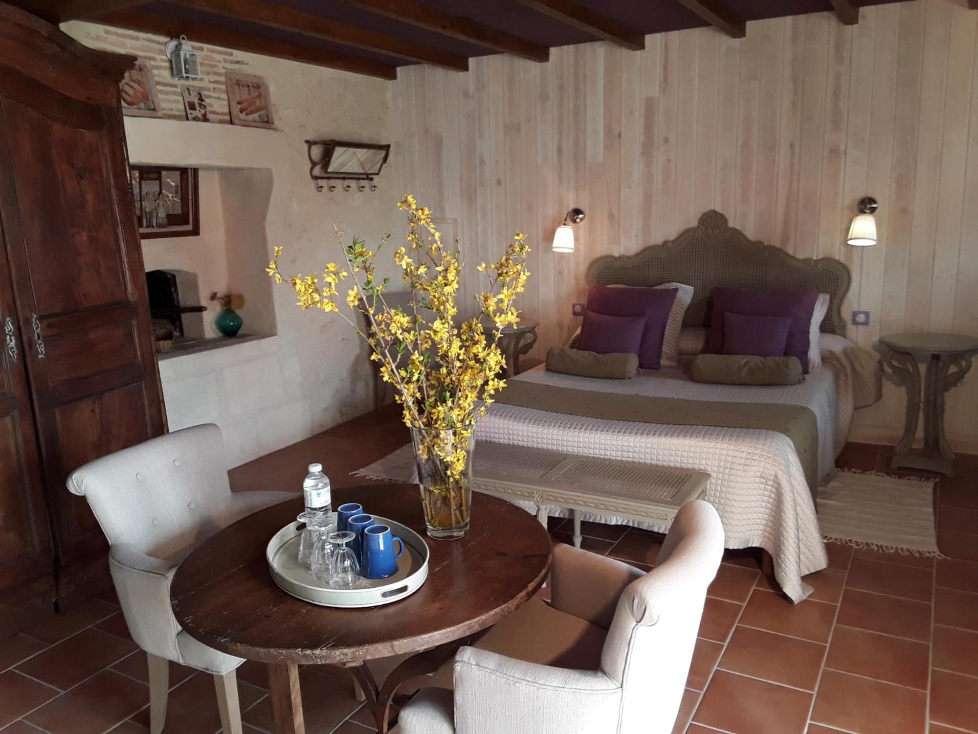 Bed and Breakfast Domaine Les Galards Le Garde Exterior foto